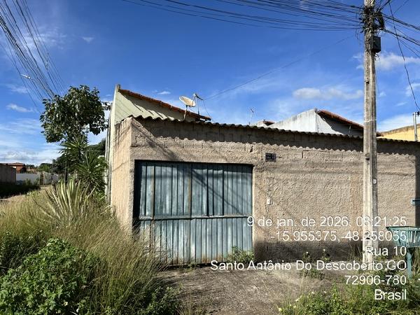 Vende-se em Santo Antonio Do Descoberto-GO  Casa, 96.26 de área total, 96.26 de área privativa, 180.00 de área do terreno,  2_qto(s), a.serv, WC, 1_sala(s), cozinha, 1_vaga(s) de garagem.