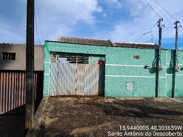 Vende-se em Santo Antonio Do Descoberto-GO  Casa, 67.72 de área total, 67.72 de área privativa, 180.00 de área do terreno,  2_qto(s), a.serv, WC, 1_sala(s), cozinha.