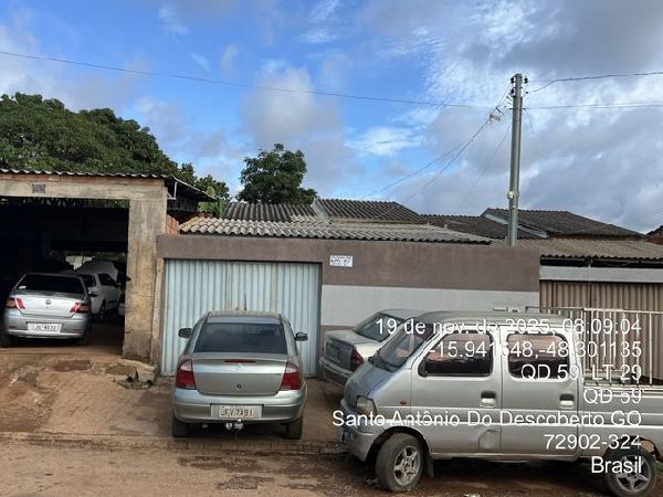 Vende-se em Santo Antonio Do Descoberto-GO  Casa, 93.00 de área total, 63.00 de área privativa, 216.00 de área do terreno,  2_qto(s), varanda, a.serv, WC, 1_sala(s), cozinha.