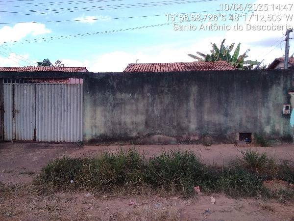 Vende-se em Santo Antonio Do Descoberto-GO  Casa, 47.62 de área total, 47.62 de área privativa, 250.00 de área do terreno,  2_qto(s), a.serv, WC, 1_sala(s), cozinha.