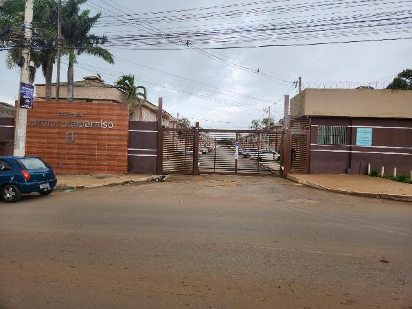 Vende-se em Valparaiso De Goias-GO  apto, 49.99 de área privativa,  2_qto(s), WC, 1_sala(s), cozinha, 1_vaga(s) de garagem.