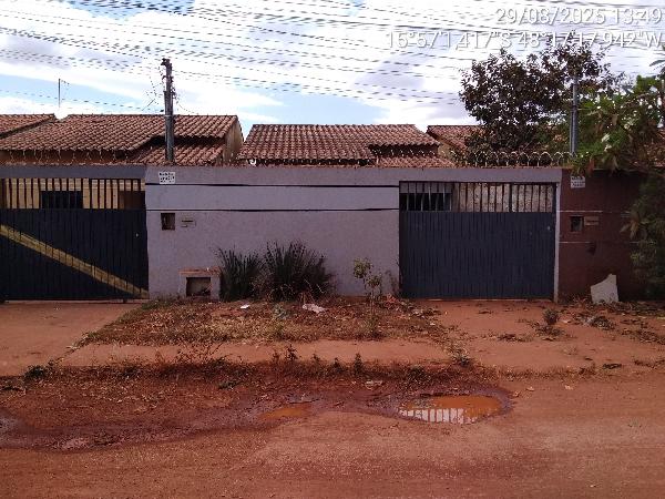 Vende-se em Santo Antonio Do Descoberto-GO  Casa, 65.48 de área total, 65.48 de área privativa, 182.94 de área do terreno,  2_qto(s), a.serv, WC, 1_sala(s), cozinha.