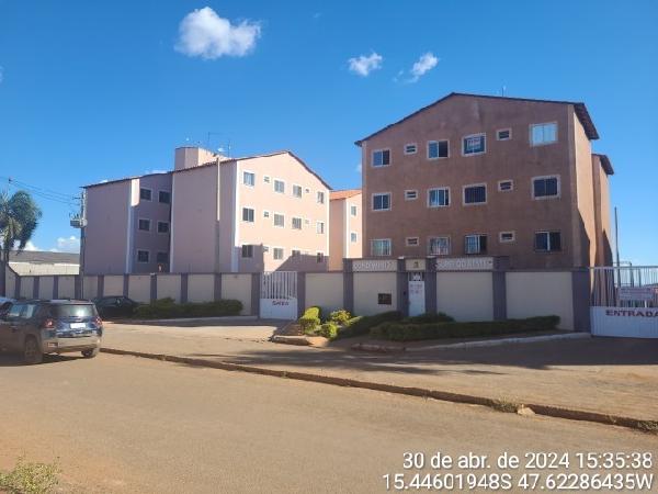 Vende-se em Planaltina-GO  apto, 42.64 de área privativa,  2_qto(s), WC, 1_sala(s), cozinha, 1_vaga(s) de garagem.