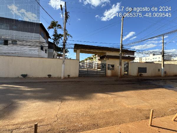 Vende-se em Valparaiso De Goias-GO  apto, 45.13 de área privativa,  2_qto(s), WC, 1_sala(s), cozinha, 1_vaga(s) de garagem.