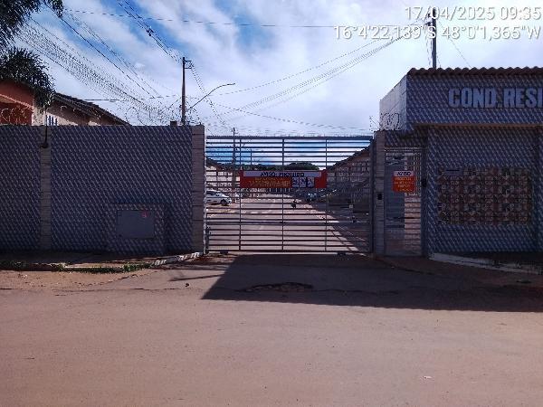 Vende-se em Valparaiso De Goias-GO  apto, 83.01 de área total, 44.45 de área privativa,  2_qto(s), a.serv, WC, 1_sala(s), cozinha, 1_vaga(s) de garagem.