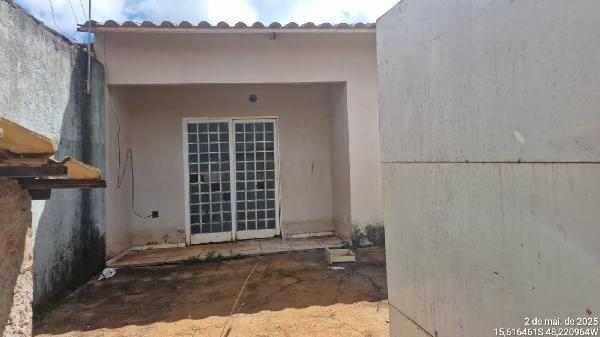 Vende-se em Padre Bernardo-GO  Casa, 69.70 de área total, 69.70 de área privativa, 250.00 de área do terreno,  2_qto(s), a.serv, WC, 1_sala(s), cozinha.