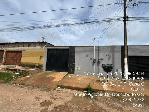 Vende-se em Santo Antonio Do Descoberto-GO  Casa, 71.14 de área total, 71.14 de área privativa, 180.00 de área do terreno,  2_qto(s), varanda, a.serv, WC, 1_sala(s), cozinha, 1_vaga(s) de gara