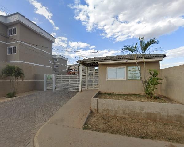 Vende-se em Valparaiso De Goias-GO  apto, 104.67 de área total, 48.90 de área privativa,  2_qto(s), a.serv, WC, 1_sala(s), cozinha, 1_vaga(s) de garagem.