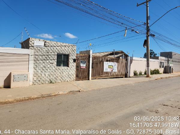 Vende-se em Valparaiso De Goias-GO  Casa, 151.99 de área total, 60.46 de área privativa, 151.99 de área do terreno,  2_qto(s), a.serv, WC, 1_sala(s), cozinha, 1_vaga(s) de garagem.