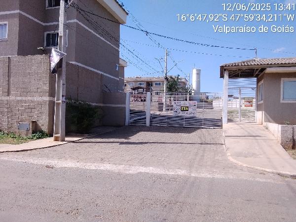 Vende-se em Valparaiso De Goias-GO  apto, 104.67 de área total, 48.90 de área privativa,  2_qto(s), a.serv, WC, 1_sala(s), cozinha, 1_vaga(s) de garagem.
