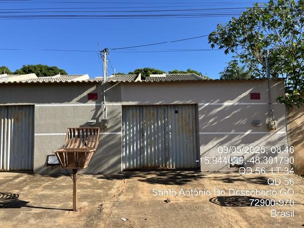 Vende-se em Santo Antonio Do Descoberto-GO  Casa, 69.95 de área total, 69.95 de área privativa, 162.00 de área do terreno,  2_qto(s), varanda, a.serv, WC, 1_sala(s), cozinha.