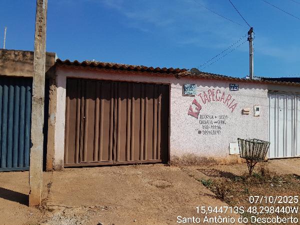 Vende-se em Santo Antonio Do Descoberto-GO  Casa, 63.22 de área total, 63.22 de área privativa, 180.00 de área do terreno,  2_qto(s), varanda, a.serv, WC, 1_sala(s), cozinha.
