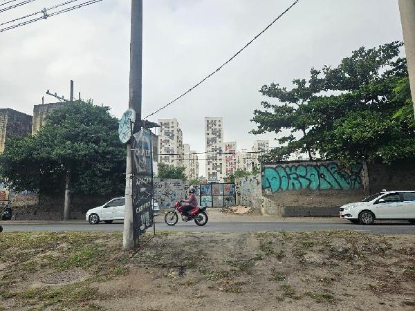 Vende-se em Rio De Janeiro-RJ  apto, 46.00 de área total, 46.00 de área privativa,  1_qto(s), WC, 1_sala(s), cozinha.