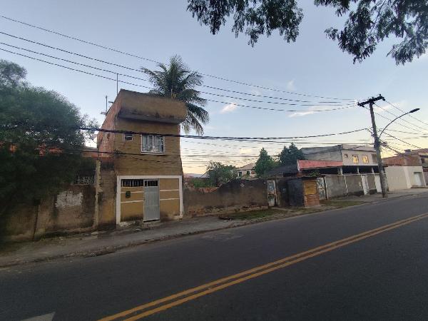 Vende-se em Rio De Janeiro-RJ  Prédio, 36.00 de área total, 36.00 de área privativa, 220.06 de área do terreno,  1_qto(s), WC, 1_sala(s), cozinha.
