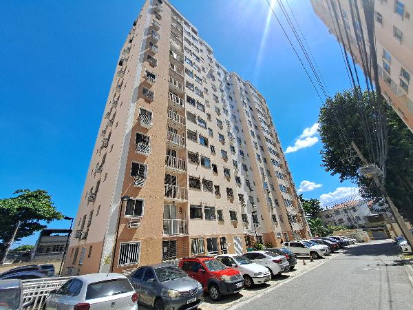 Vende-se em Rio De Janeiro-RJ  apto, 47.00 de área total, 47.00 de área privativa,  2_qto(s), WC, 1_sala(s), cozinha, 1_vaga(s) de garagem.