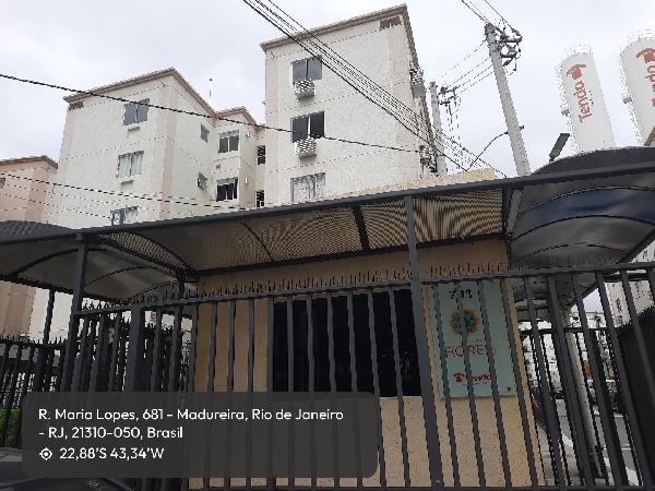 Vende-se em Rio De Janeiro-RJ  apto, 40.00 de área total, 40.00 de área privativa,  2_qto(s), WC, 1_sala(s), cozinha.