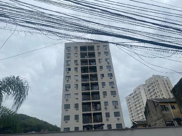 Vende-se em Rio De Janeiro-RJ  apto, 45.00 de área total, 45.00 de área privativa,  2_qto(s), WC, 1_sala(s), cozinha, 1_vaga(s) de garagem.