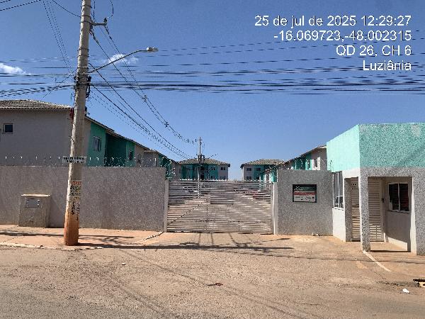 Vende-se em Valparaiso De Goias-GO  apto, 106.52 de área total, 50.69 de área privativa,  2_qto(s), a.serv, WC, 1_sala(s), cozinha, 1_vaga(s) de garagem.