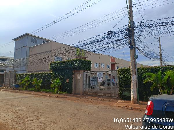 Vende-se em Valparaiso De Goias-GO  apto, 85.30 de área total, 48.23 de área privativa,  2_qto(s), WC, 1_sala(s), cozinha, 1_vaga(s) de garagem.