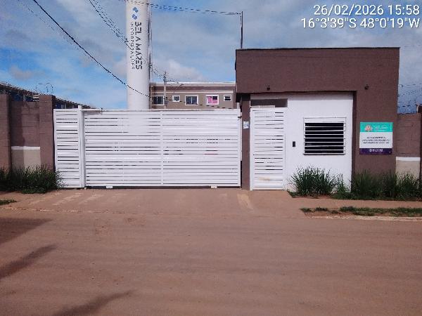Vende-se em Valparaiso De Goias-GO  apto, 86.10 de área total, 45.66 de área privativa,  2_qto(s), WC, 1_sala(s), cozinha, 1_vaga(s) de garagem.