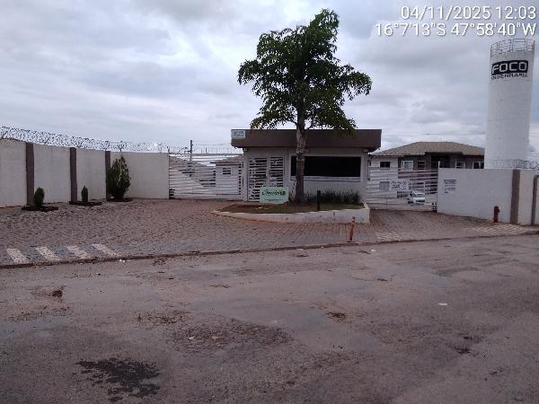 Vende-se em Valparaiso De Goias-GO  apto, 81.96 de área total, 56.14 de área privativa,  3_qto(s), a.serv, WC, 1_sala(s), cozinha, 1_vaga(s) de garagem.