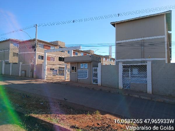 Vende-se em Valparaiso De Goias-GO  apto, 104.50 de área total, 47.03 de área privativa,  2_qto(s), a.serv, WC, 1_sala(s), cozinha, 1_vaga(s) de garagem.