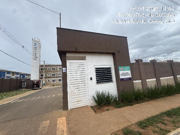 Vende-se em Valparaiso De Goias-GO  apto, 86.10 de área total, 45.66 de área privativa,  2_qto(s), WC, 1_sala(s), cozinha, 1_vaga(s) de garagem.
