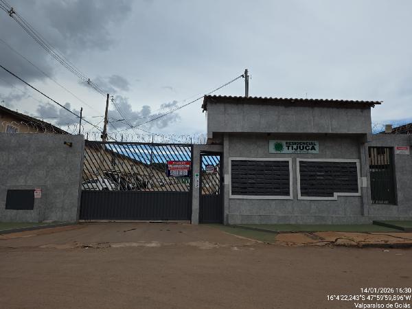 Vende-se em Valparaiso De Goias-GO  apto, 81.32 de área total, 42.75 de área privativa,  2_qto(s), a.serv, WC, 1_sala(s), cozinha, 1_vaga(s) de garagem.