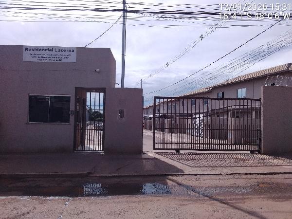 Vende-se em Valparaiso De Goias-GO  Casa, 62.37 de área total, 62.37 de área privativa, 150.98 de área do terreno,  2_qto(s), a.serv, WC, 1_sala(s), cozinha, 1_vaga(s) de garagem.