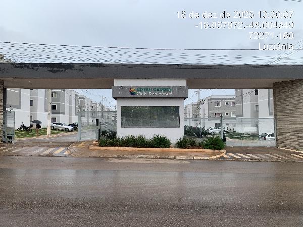 Vende-se em Valparaiso De Goias-GO  apto, 81.75 de área total, 45.66 de área privativa,  2_qto(s), WC, 1_sala(s), cozinha, 1_vaga(s) de garagem.