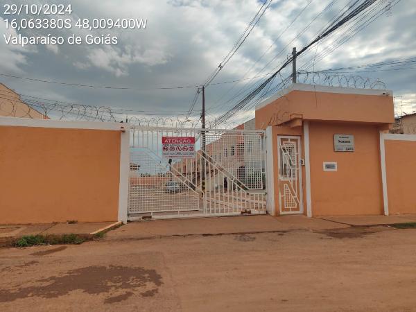Vende-se em Valparaiso De Goias-GO  apto, 43.00 de área privativa,  2_qto(s), WC, 1_sala(s), cozinha, 1_vaga(s) de garagem.