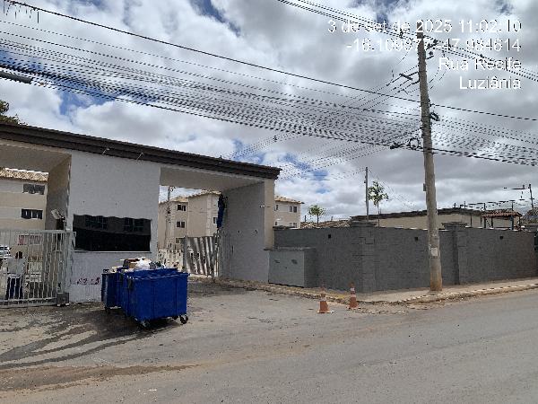 Vende-se em Valparaiso De Goias-GO  apto, 100.23 de área total, 48.92 de área privativa,  2_qto(s), a.serv, WC, 1_sala(s), cozinha, 1_vaga(s) de garagem.