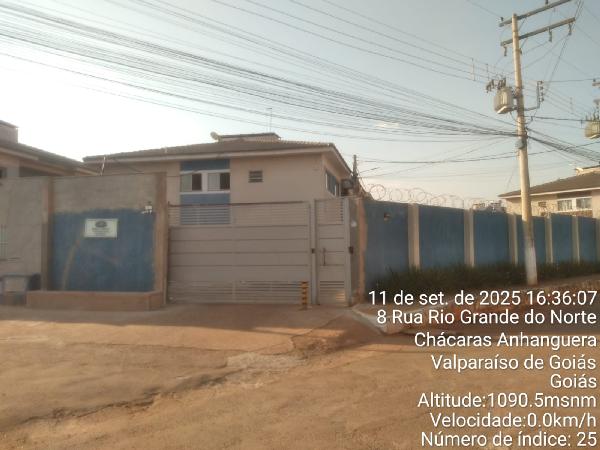 Vende-se em Valparaiso De Goias-GO  apto, 102.72 de área total, 46.87 de área privativa,  2_qto(s), a.serv, WC, 1_sala(s), cozinha, 1_vaga(s) de garagem.