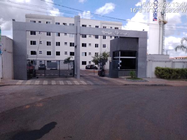 Vende-se em Valparaiso De Goias-GO  apto, 84.45 de área total, 42.81 de área privativa,  2_qto(s), a.serv, WC, 1_sala(s), cozinha, 1_vaga(s) de garagem.