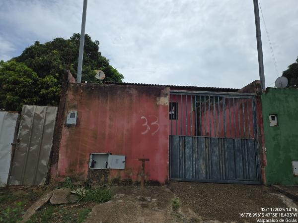 Vende-se em Valparaiso De Goias-GO  Casa, 66.37 de área total, 66.37 de área privativa, 150.00 de área do terreno,  2_qto(s), a.serv, WC, 1_sala(s), cozinha, 1_vaga(s) de garagem.