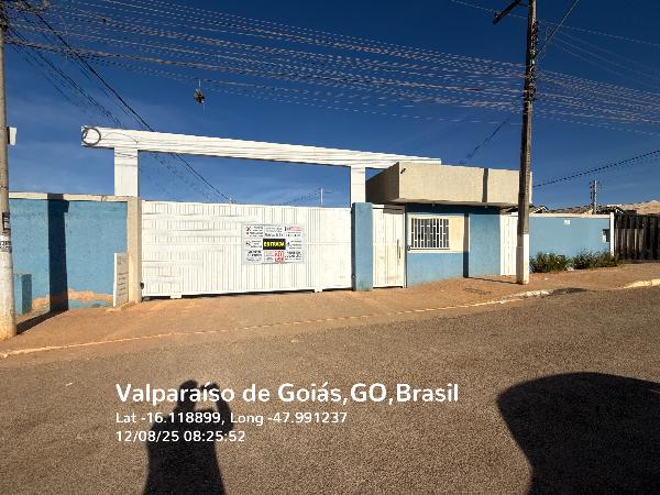 Vende-se em Valparaiso De Goias-GO  Casa, 165.38 de área total, 58.69 de área privativa, 79.49 de área do terreno,  2_qto(s), a.serv, WC, 1_sala(s), cozinha, 1_vaga(s) de garagem.