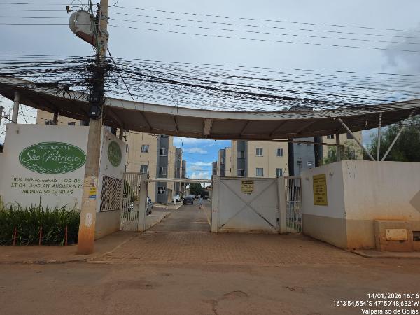 Vende-se em Valparaiso De Goias-GO  apto, 87.75 de área total, 43.99 de área privativa,  2_qto(s), WC, 1_sala(s), cozinha, 1_vaga(s) de garagem.
