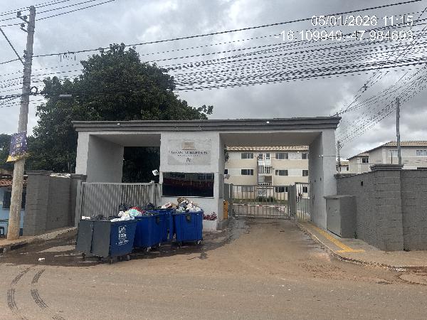 Vende-se em Valparaiso De Goias-GO  apto, 133.60 de área total, 82.29 de área privativa,  2_qto(s), a.serv, WC, 1_sala(s), cozinha.