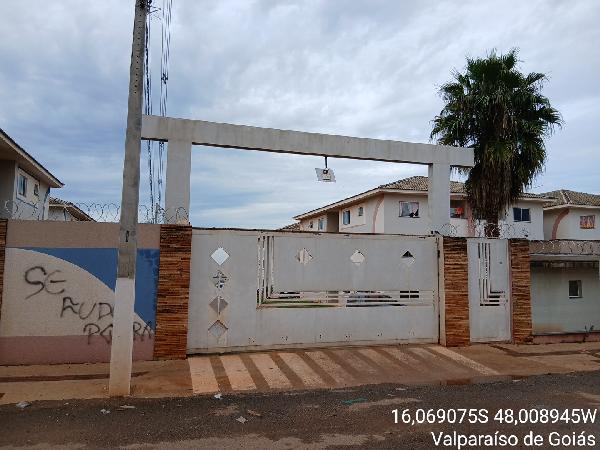 Vende-se em Valparaiso De Goias-GO  apto, 93.75 de área total, 50.14 de área privativa,  2_qto(s), a.serv, WC, 1_sala(s), cozinha.
