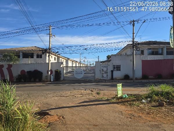 Vende-se em Valparaiso De Goias-GO  apto, 49.95 de área total, 49.95 de área privativa,  2_qto(s), a.serv, WC, 1_sala(s), cozinha.