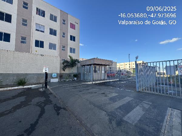 Vende-se em Valparaiso De Goias-GO  apto, 93.57 de área total, 50.84 de área privativa,  2_qto(s), WC, 1_sala(s), cozinha, 1_vaga(s) de garagem.