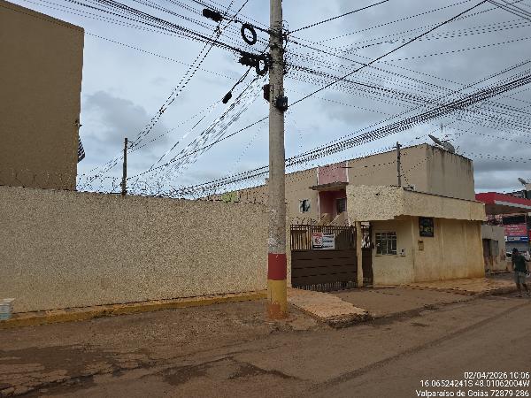 Vende-se em Valparaiso De Goias-GO  apto, 91.50 de área total, 43.93 de área privativa,  2_qto(s), a.serv, WC, 1_sala(s), cozinha, Terraco, 1_vaga(s) de garagem.