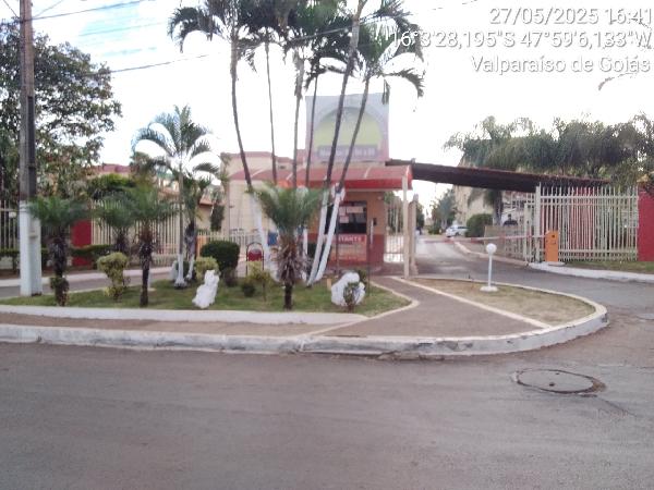 Vende-se em Valparaiso De Goias-GO  apto, 91.13 de área total, 75.75 de área privativa,  2_qto(s), a.serv, WC, 1_sala(s), cozinha.