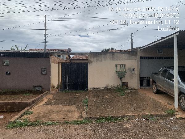 Vende-se em Valparaiso De Goias-GO  Casa, 54.00 de área total, 54.00 de área privativa, 180.00 de área do terreno,  2_qto(s), a.serv, WC, 1_sala(s), cozinha, 1_vaga(s) de garagem.