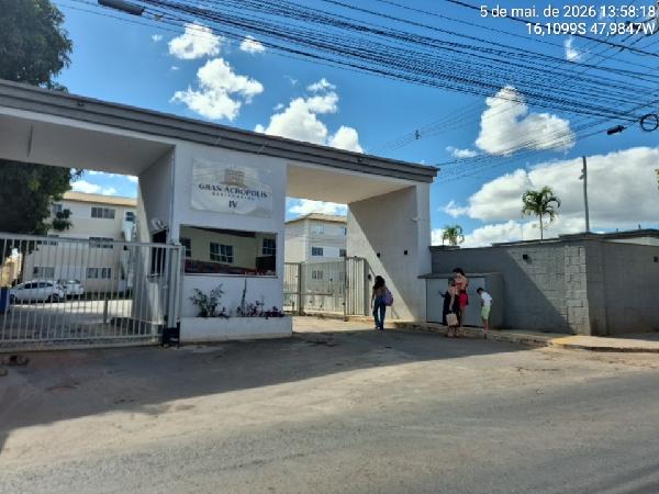 Vende-se em Valparaiso De Goias-GO  apto, 100.23 de área total, 48.92 de área privativa,  2_qto(s), a.serv, WC, 1_sala(s), cozinha, 1_vaga(s) de garagem.