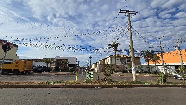 Vende-se em Valparaiso De Goias-GO  apto, 95.56 de área total, 48.36 de área privativa,  2_qto(s), varanda, a.serv, WC, 1_sala(s), cozinha, 1_vaga(s) de garagem.