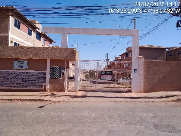 Vende-se em Valparaiso De Goias-GO  apto, 48.96 de área total, 44.77 de área privativa,  2_qto(s), a.serv, WC, 1_sala(s), cozinha, 1_vaga(s) de garagem.