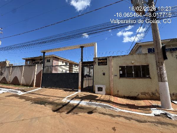 Vende-se em Valparaiso De Goias-GO  apto, 93.67 de área total, 42.62 de área privativa,  2_qto(s), a.serv, WC, 1_sala(s), cozinha.