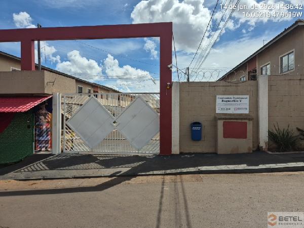 Vende-se em Valparaiso De Goias-GO  apto, 46.41 de área total, 43.13 de área privativa,  2_qto(s), a.serv, WC, 1_sala(s), cozinha, 1_vaga(s) de garagem.