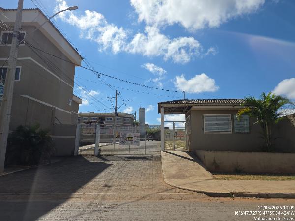 Vende-se em Valparaiso De Goias-GO  apto, 104.67 de área total, 48.90 de área privativa,  2_qto(s), a.serv, WC, 1_sala(s), cozinha, 1_vaga(s) de garagem.